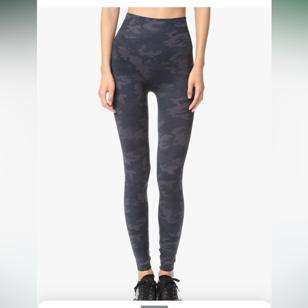SPANX Look at Me Now Black Camo Leggings
